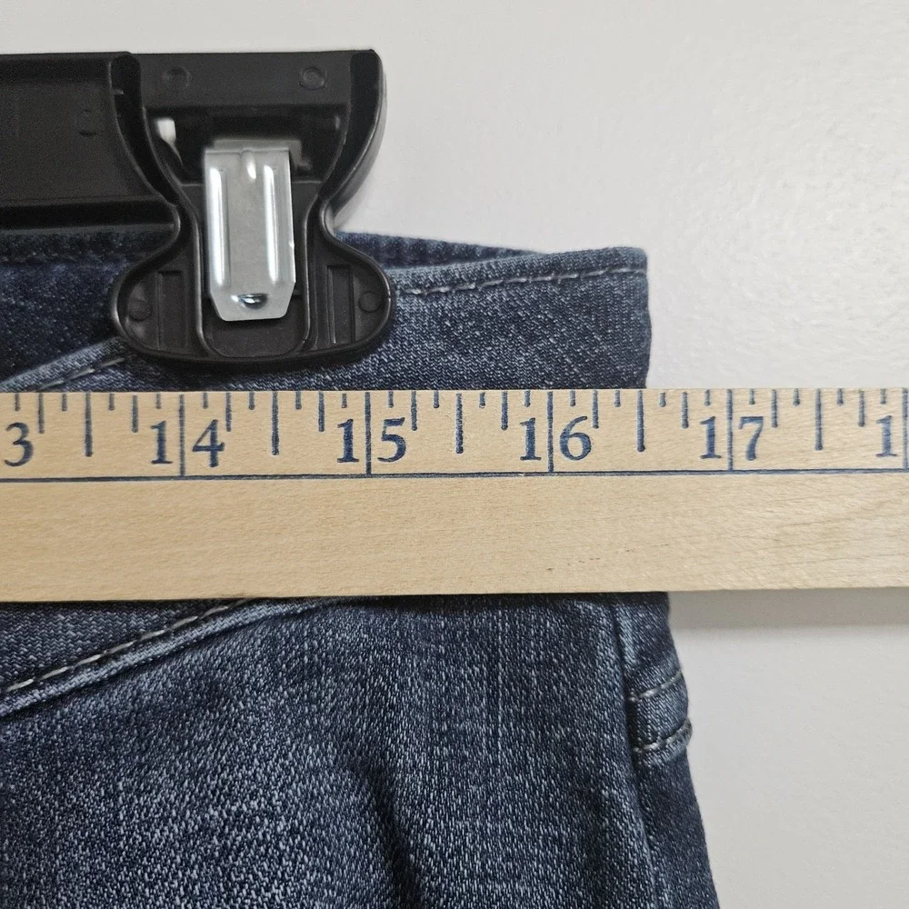 Wrangler Jeans Women 11x36 Dark Blue Straight Leg Embroidered Mid Rise Western